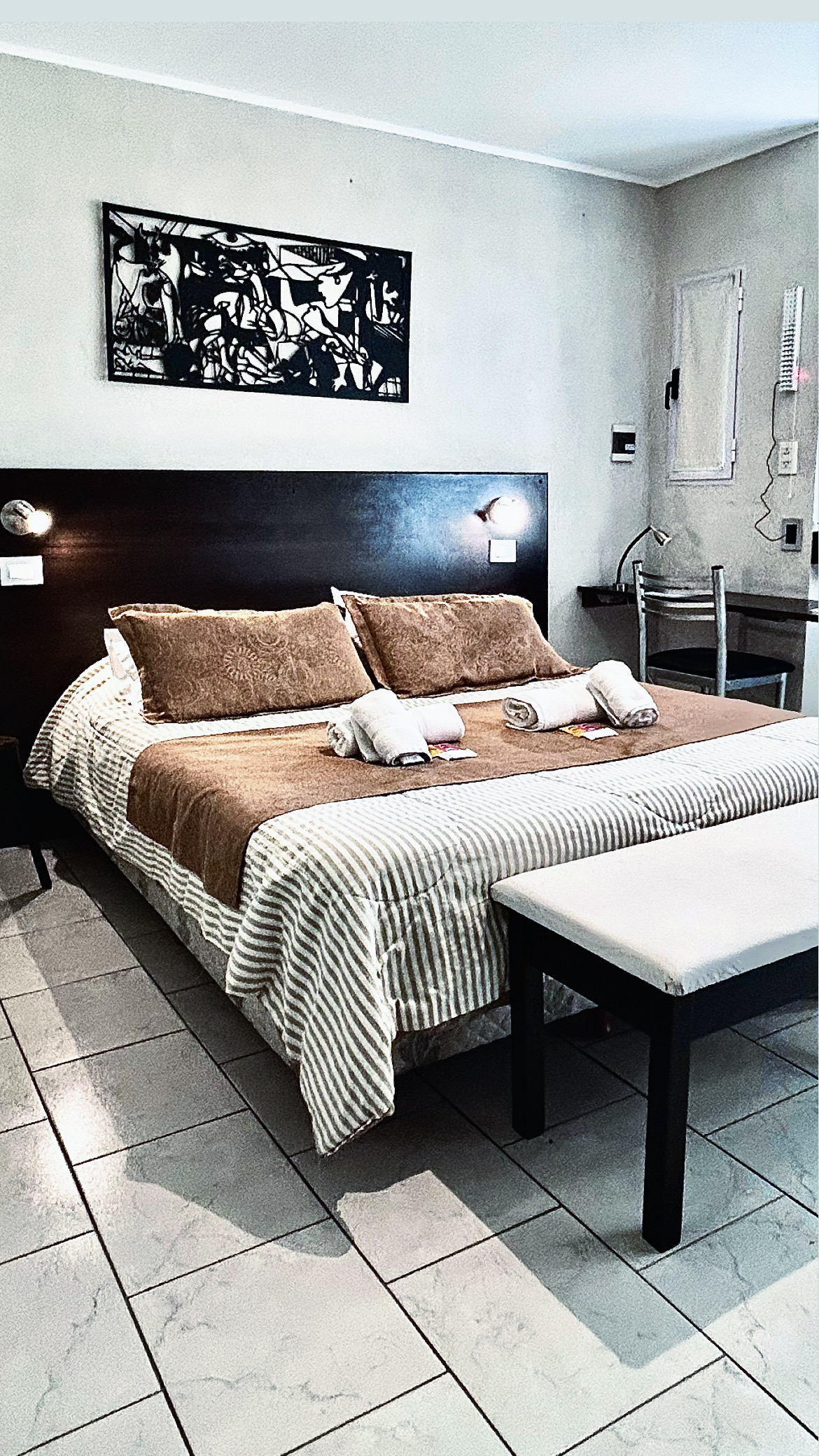 Suite — interior